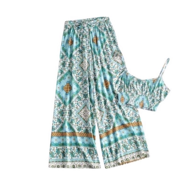 Summer fun 2 pc top & wide pants.l😎 - Picture 2 of 4